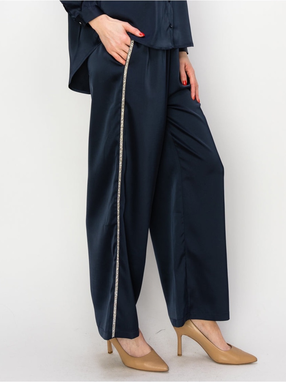 Joh Like New Navy Wide-Leg Satin Pants with Crystal Beaded Side Detail Small